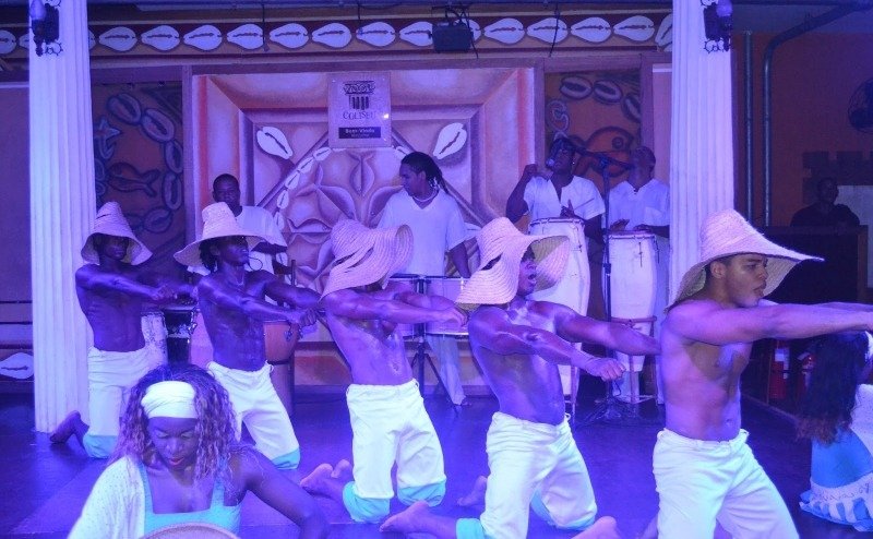 Bahia a Noite (Show & Moqueca) - foto 2